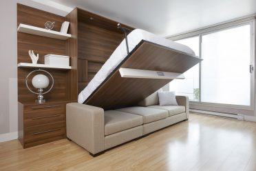 Lit escamotable ouvert avec sofa