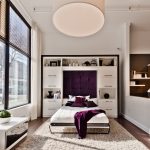Lit escamotable ouvert dans un loft